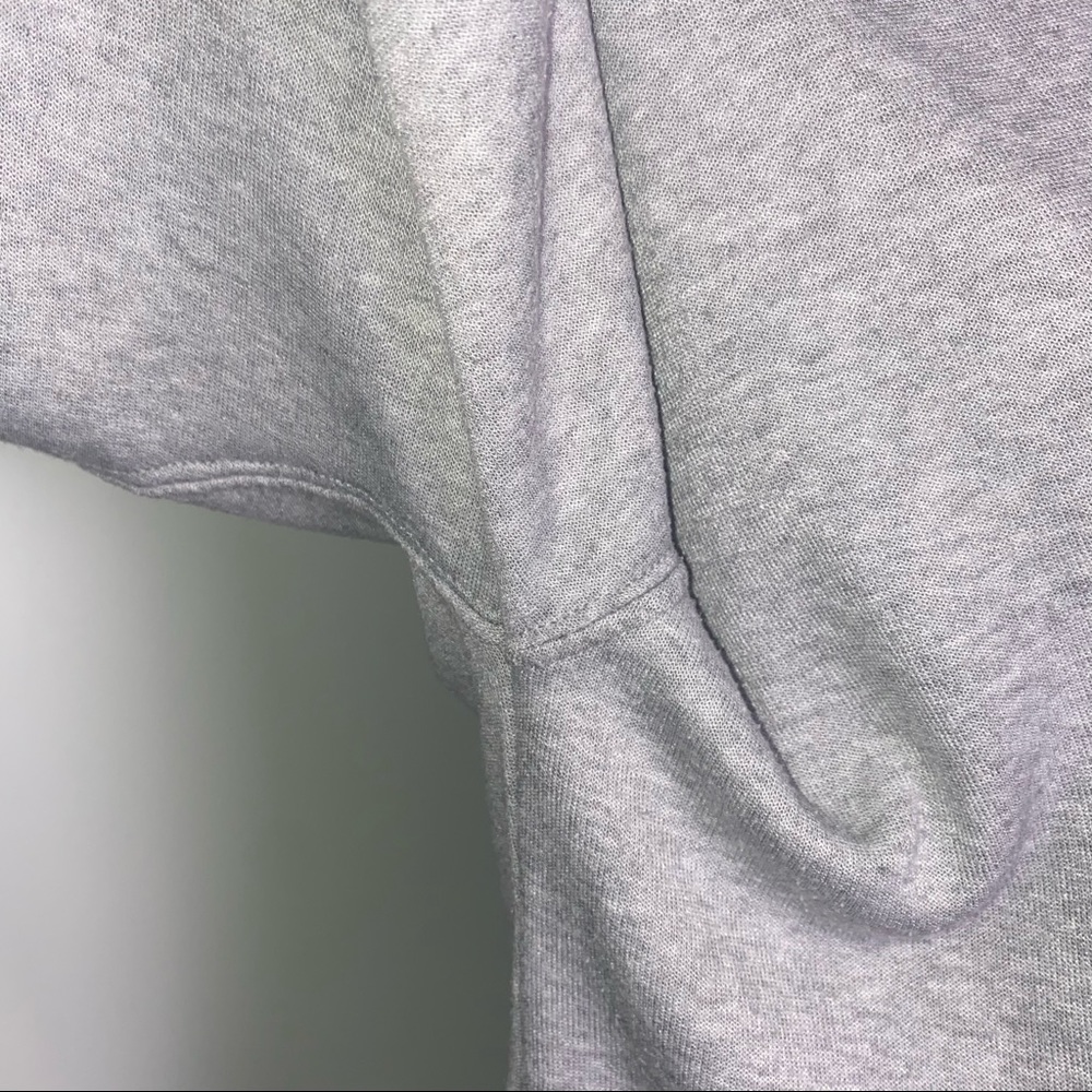 Splendid Raw Edge Lightweight Pullover Cropped Sw… - image 5